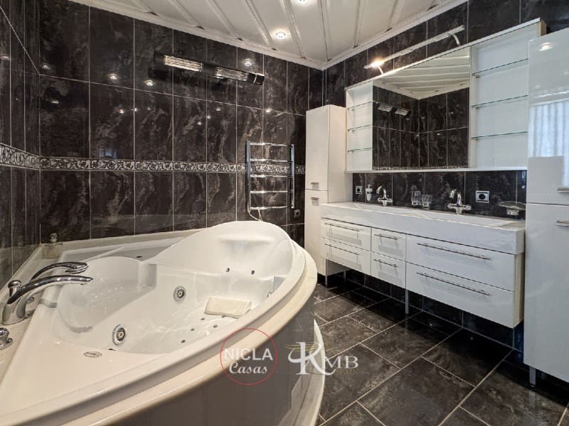 5 soveværelse Villa til salg i Cuevas del Almanzora med swimmingpool - € 399.950 (Ref: 9321693)