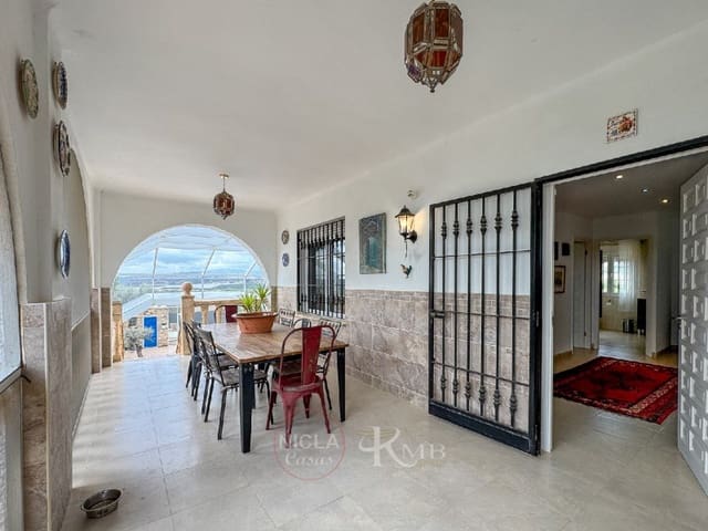 5 slaapkamer Villa te koop in Cuevas del Almanzora met zwembad - € 375.000 (Ref: 9385966)