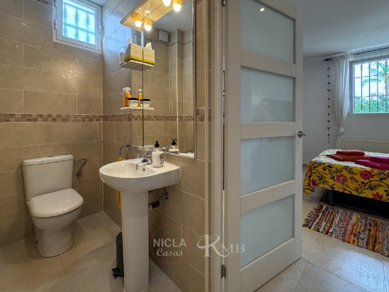 5 slaapkamer Villa te koop in Cuevas del Almanzora met zwembad - € 375.000 (Ref: 9385966)