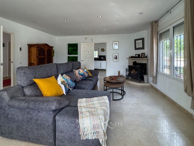 5 slaapkamer Villa te koop in Cuevas del Almanzora met zwembad - € 375.000 (Ref: 9385966)