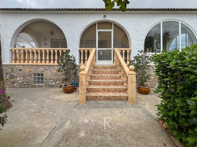 5 slaapkamer Villa te koop in Cuevas del Almanzora met zwembad - € 375.000 (Ref: 9385966)