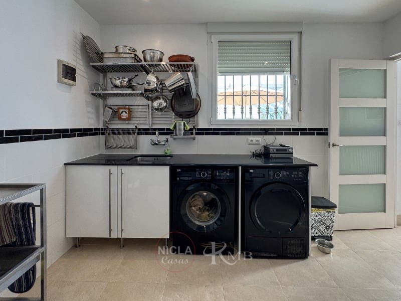 5 slaapkamer Villa te koop in Cuevas del Almanzora met zwembad - € 375.000 (Ref: 9385966)