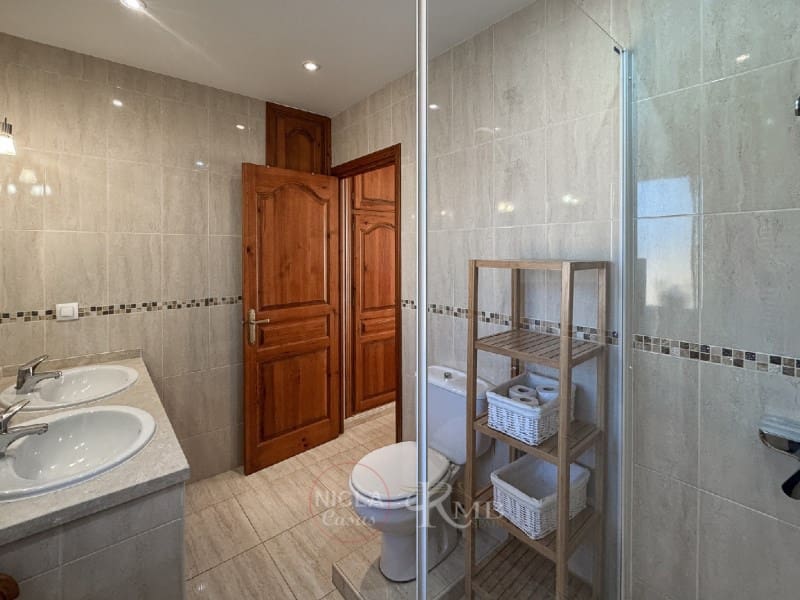 5 sypialnia Willa na sprzedaż w Bedar z basenem - 399 000 € (Ref: 9582926)