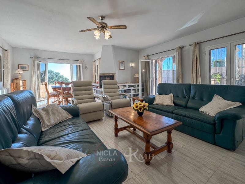 5 sypialnia Willa na sprzedaż w Bedar z basenem - 399 000 € (Ref: 9582926)