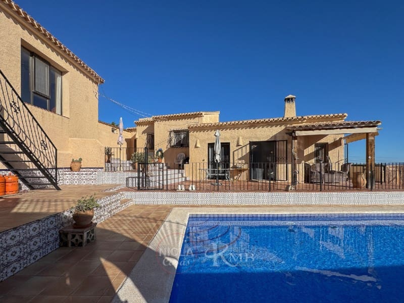 5 sypialnia Willa na sprzedaż w Bedar z basenem - 399 000 € (Ref: 9582926)