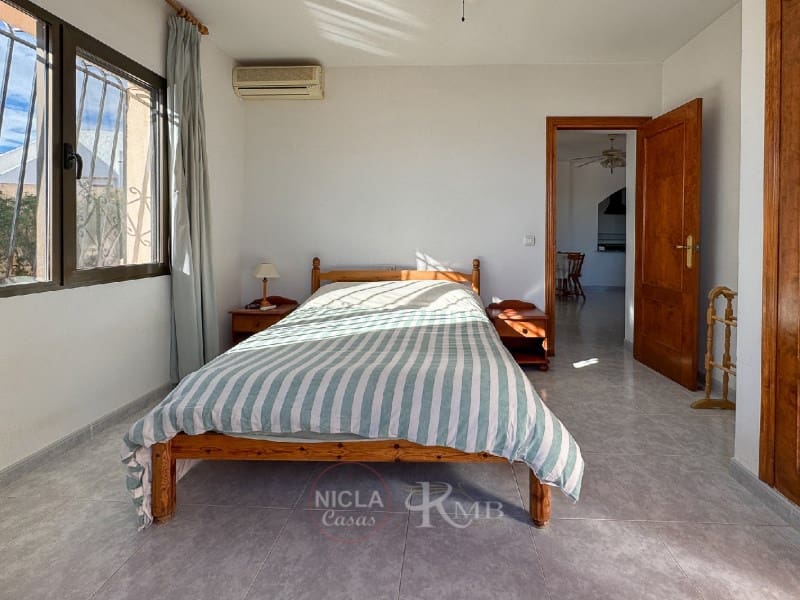 5 sypialnia Willa na sprzedaż w Bedar z basenem - 399 000 € (Ref: 9582926)