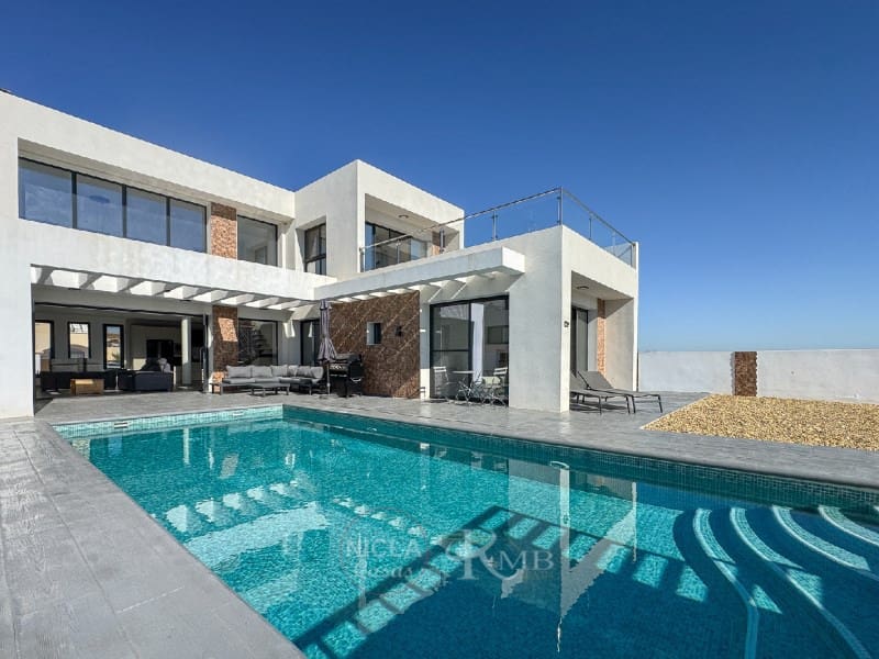 3 makuuhuone Huvila myytävänä paikassa Los Gallardos mukana uima-altaan - 499 999 € (Ref: 9644995)