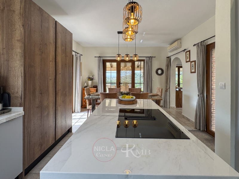 4 chambre Villa/Maison à vendre à Bedar avec piscine - 649 000 € (Ref: 9820273)