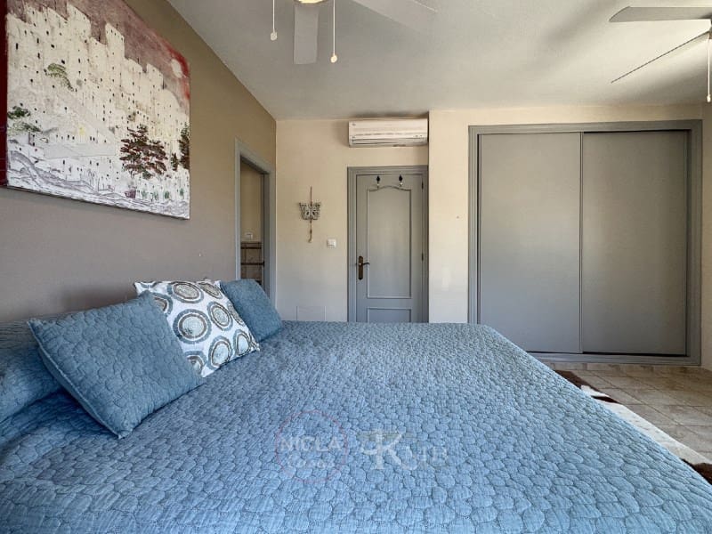 4 chambre Villa/Maison à vendre à Bedar avec piscine - 649 000 € (Ref: 9820273)