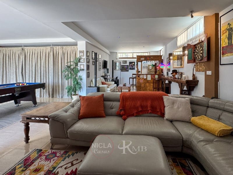 4 chambre Villa/Maison à vendre à Bedar avec piscine - 649 000 € (Ref: 9820273)