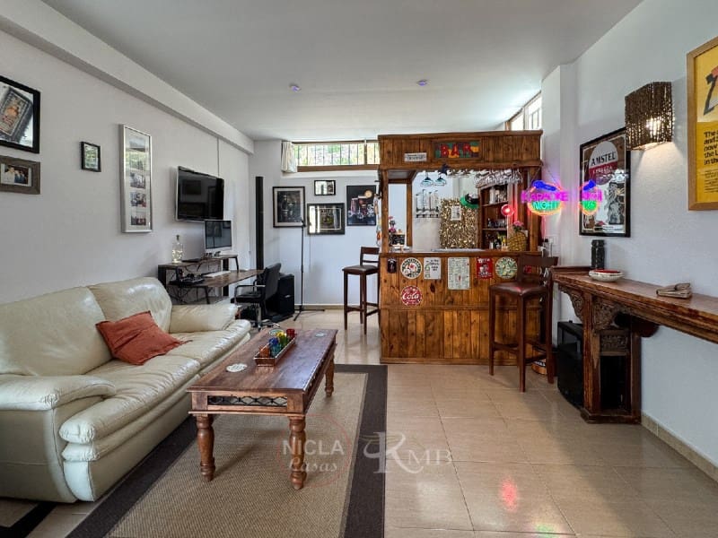 4 chambre Villa/Maison à vendre à Bedar avec piscine - 649 000 € (Ref: 9820273)