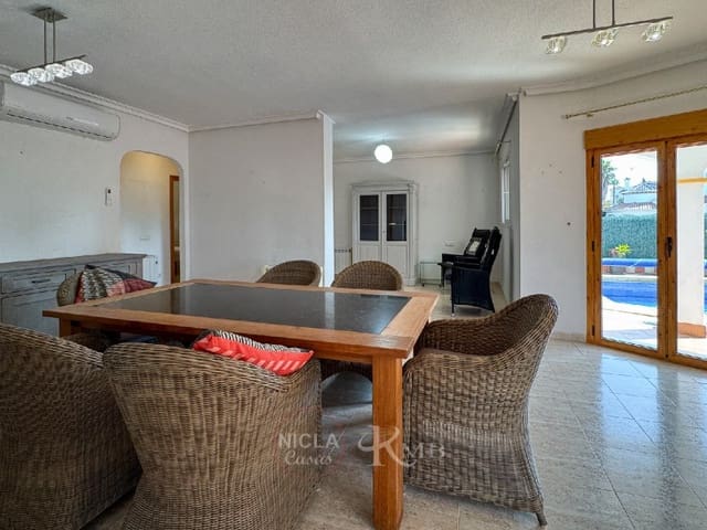 3 soveværelse Villa til salg i Vera Playa Naturista, Vera med swimmingpool - € 425.000 (Ref: 9941995)