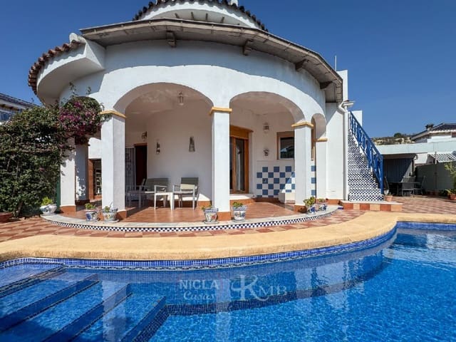 3 soveværelse Villa til salg i Vera Playa Naturista, Vera med swimmingpool - € 425.000 (Ref: 9941995)
