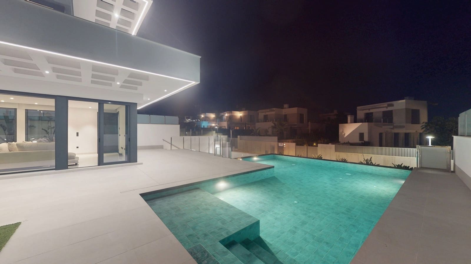 3 bedroom Villa for sale in Finestrat with pool - € 1,200,000 (Ref: 8832234)