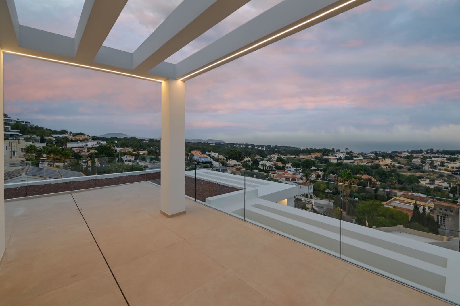 4 soveværelse Villa til salg i Calpe / Calp med swimmingpool garage - € 1.985.000 (Ref: 8832635)