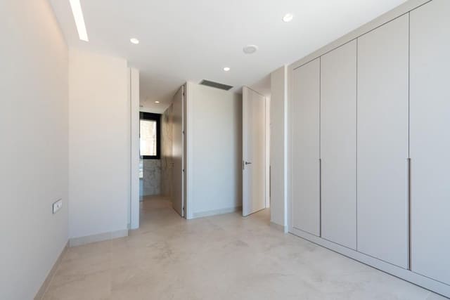 4 slaapkamer Penthouse te koop in Benidorm met zwembad garage - € 1.650.000 (Ref: 8833413)