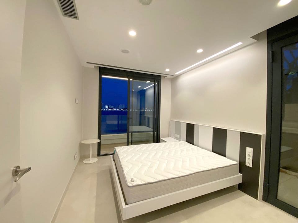 4 Zimmer Apartment zu verkaufen in Benidorm mit Pool Garage - 1.650.000 € (Ref: 8833579)