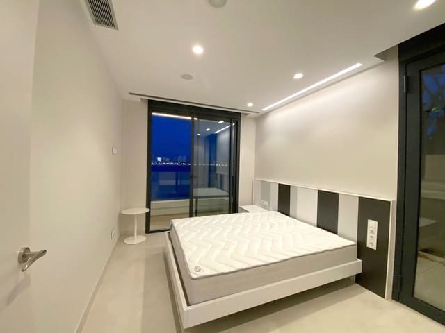 4 chambre Appartement à vendre à Benidorm avec piscine garage - 1 650 000 € (Ref: 8833579)