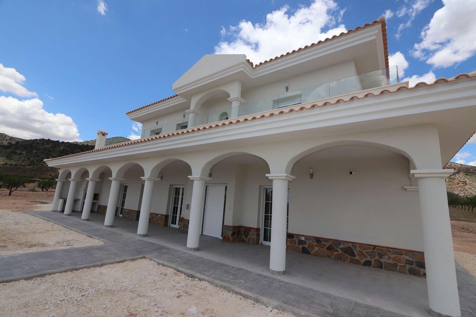 4 bedroom Villa for sale in Pinoso with pool - € 547,000 (Ref: 8850715)