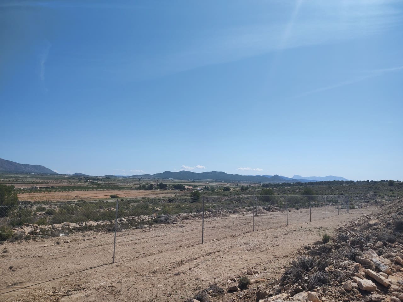 3 makuuhuone Huvila myytävänä paikassa Pinoso mukana uima-altaan 
autotalli - 360 000 € (Ref: 9093201)