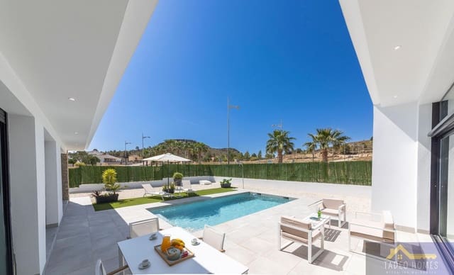 2 soveværelse Villa til salg i Calasparra med swimmingpool garage - € 282.000 (Ref: 9124435)