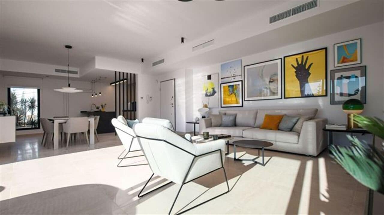 4 makuuhuone Huvila myytävänä paikassa Ciudad Quesada mukana uima-altaan - 629 000 € (Ref: 9148911)