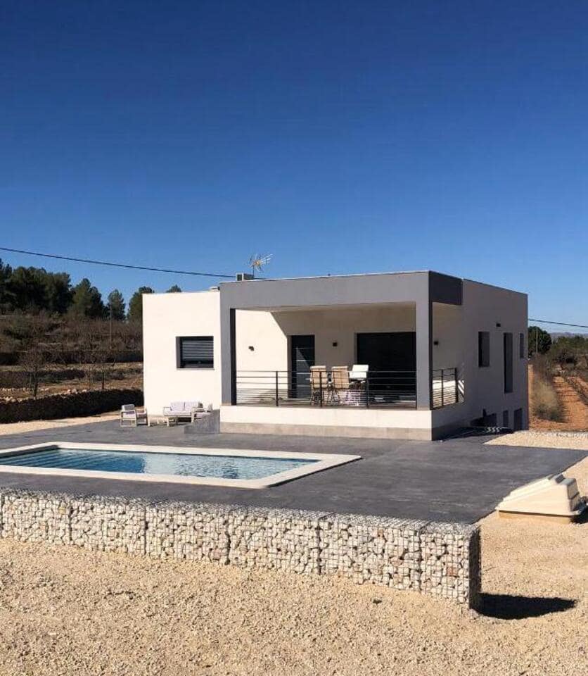 3 Zimmer Villa zu verkaufen in Pinoso mit Pool - 299.900 € (Ref: 9148922)