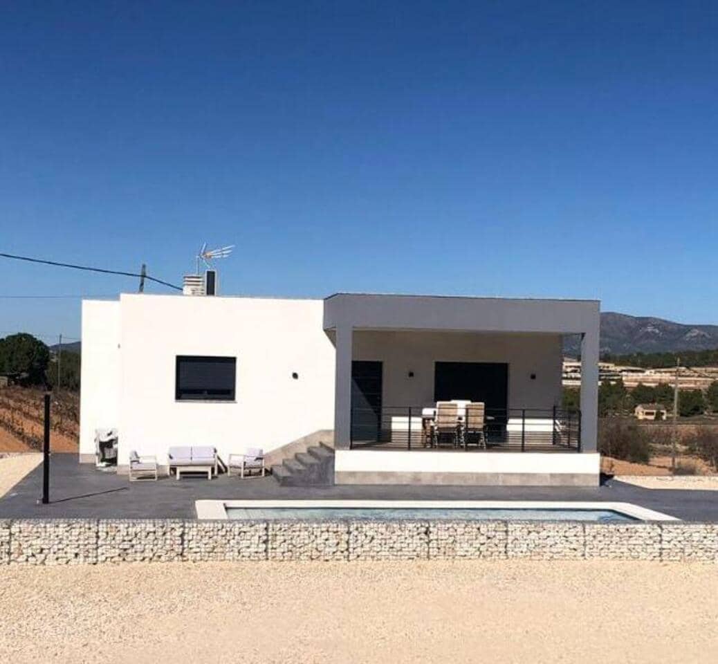 3 Zimmer Villa zu verkaufen in Pinoso mit Pool - 299.900 € (Ref: 9148922)