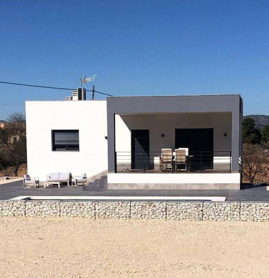 3 Zimmer Villa zu verkaufen in Pinoso mit Pool - 299.900 € (Ref: 9148922)