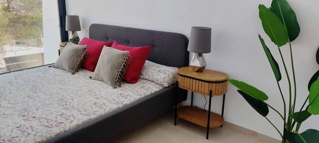 3 soveværelse Byhus til salg i Canuta, Calpe / Calp med swimmingpool - € 435.000 (Ref: 9148924)