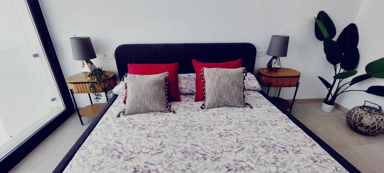 3 soveværelse Byhus til salg i Calpe / Calp med swimmingpool - € 435.000 (Ref: 9148924)