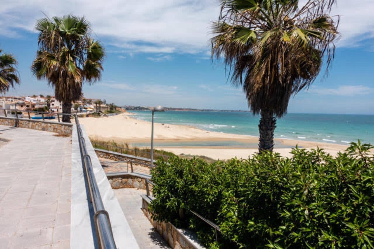 4 camera da letto Villa in vendita in Guardamar del Segura con piscina - 641.000 € (Rif: 9148934)