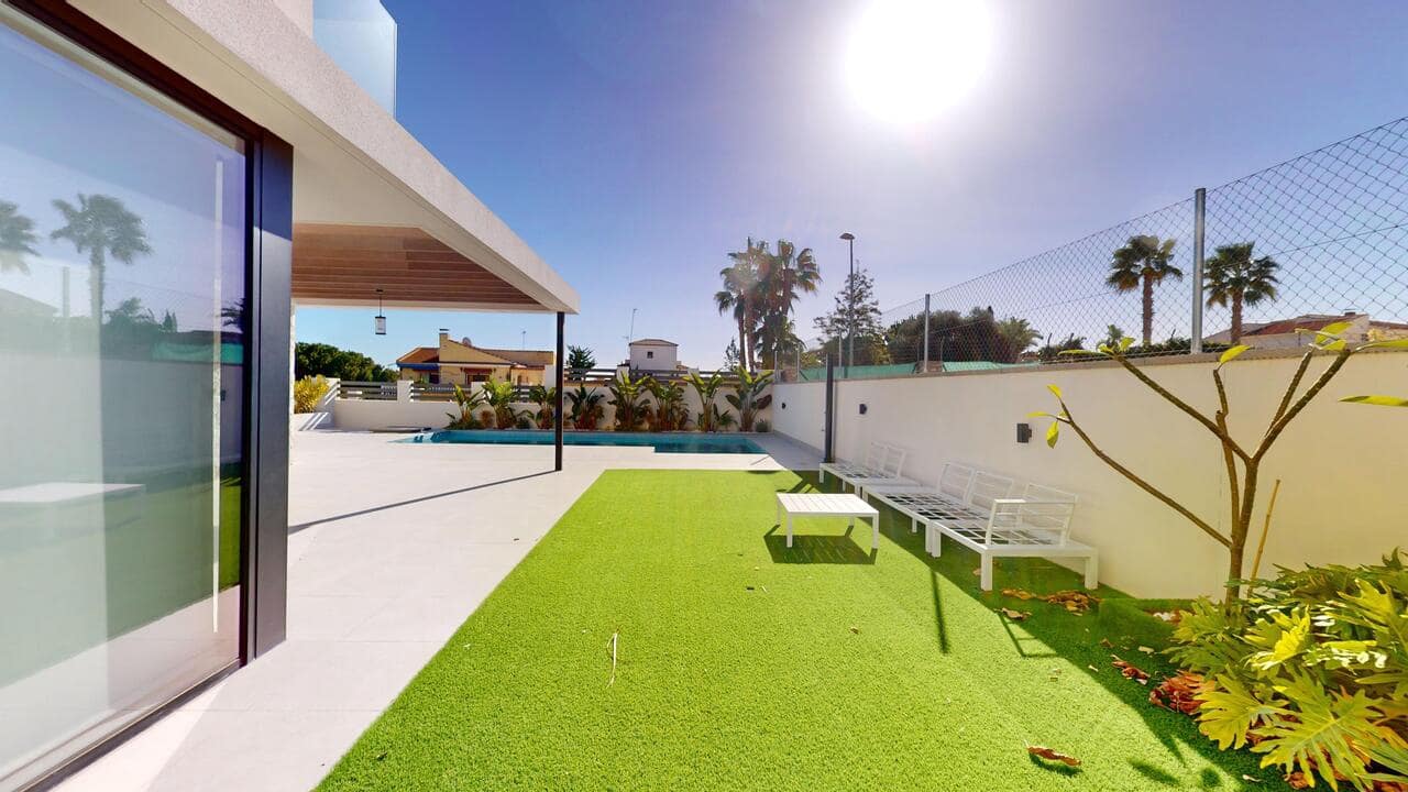 3 soverom Villa til salgs i Cabo Roig med svømmebasseng - € 585 000 (Ref: 9164959)