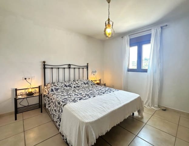 3 slaapkamer Villa te koop in Teulada Pueblo, Teulada-Moraira met garage - € 625.000 (Ref: 9175866)