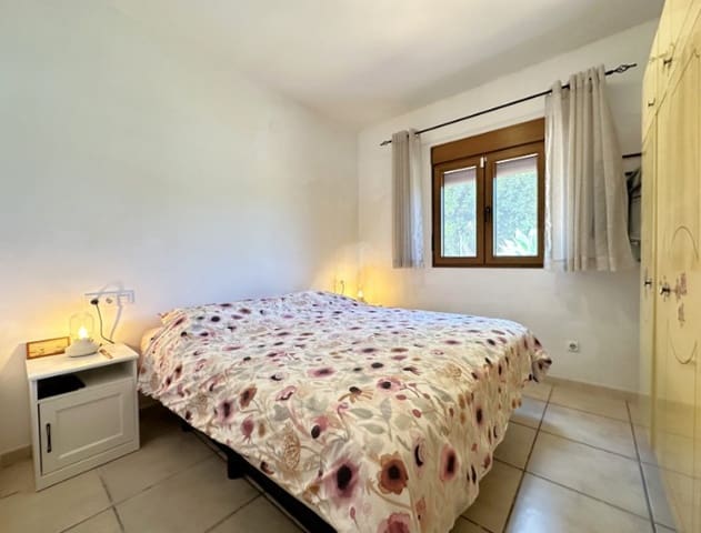 3 slaapkamer Villa te koop in Teulada Pueblo, Teulada-Moraira met garage - € 625.000 (Ref: 9175866)