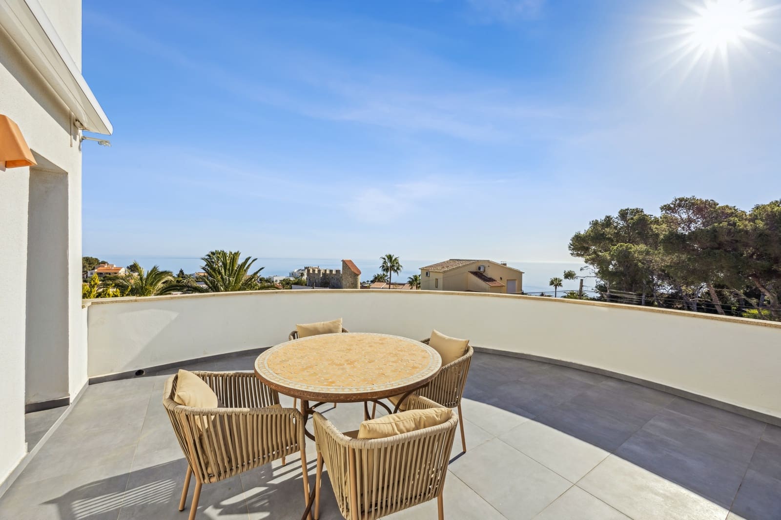 Chalet de 4 habitaciones en Javea / Xàbia en venta con piscina - 980.000 € (Ref: 9178056)