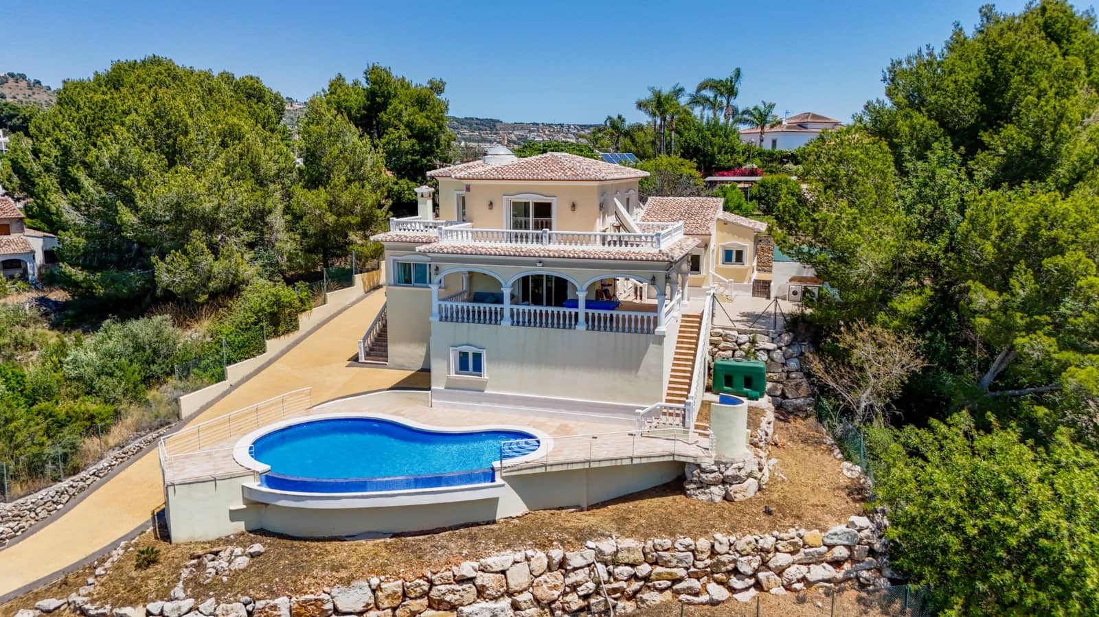 4 soveværelse Villa til salg i Javea / Xabia med swimmingpool - € 849.000 (Ref: 9178062)