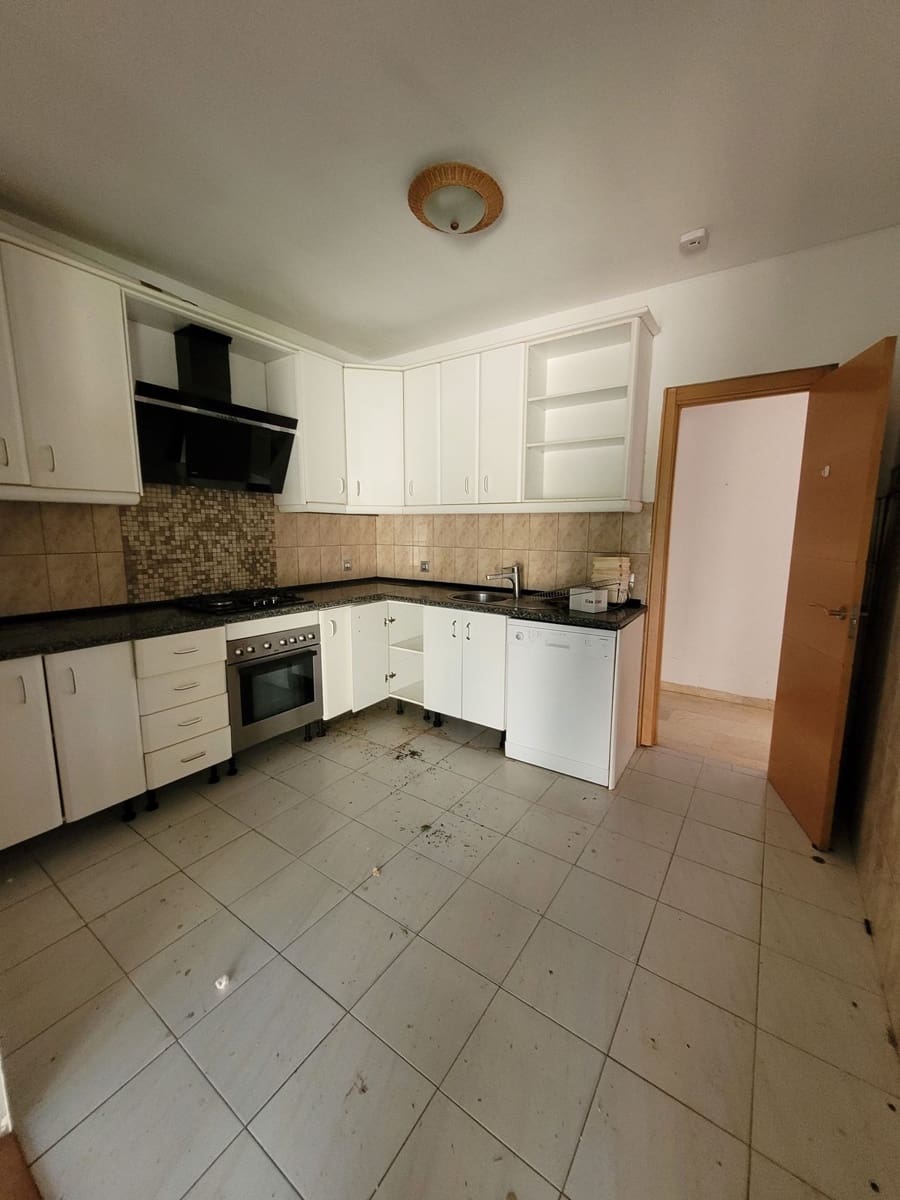 4 makuuhuone Huvila myytävänä paikassa Marbella - 925 000 € (Ref: 9182089)