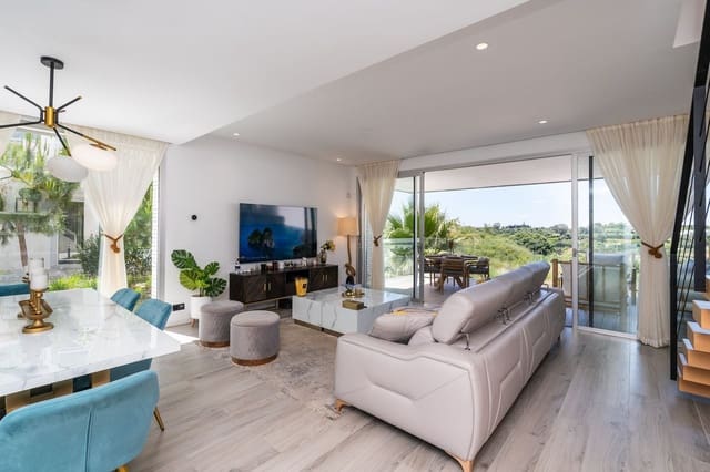 3 soveværelse Byhus til salg i Cancelada, Estepona med swimmingpool - € 640.000 (Ref: 9182118)