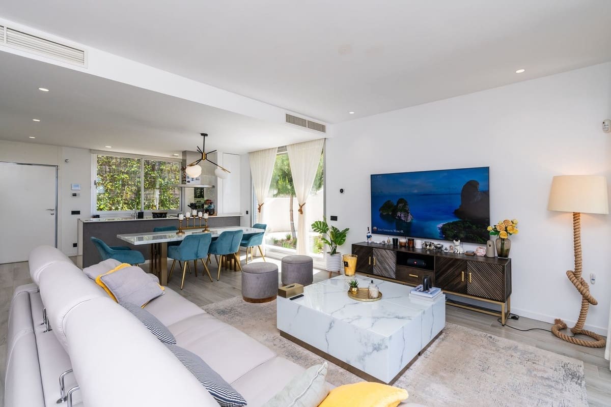 3 bedroom Townhouse for sale in Cancelada with pool - € 640,000 (Ref: 9182118)