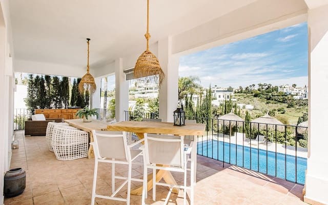 5 slaapkamer Villa te koop in Selwo, Estepona met zwembad garage - € 1.495.000 (Ref: 9182166)