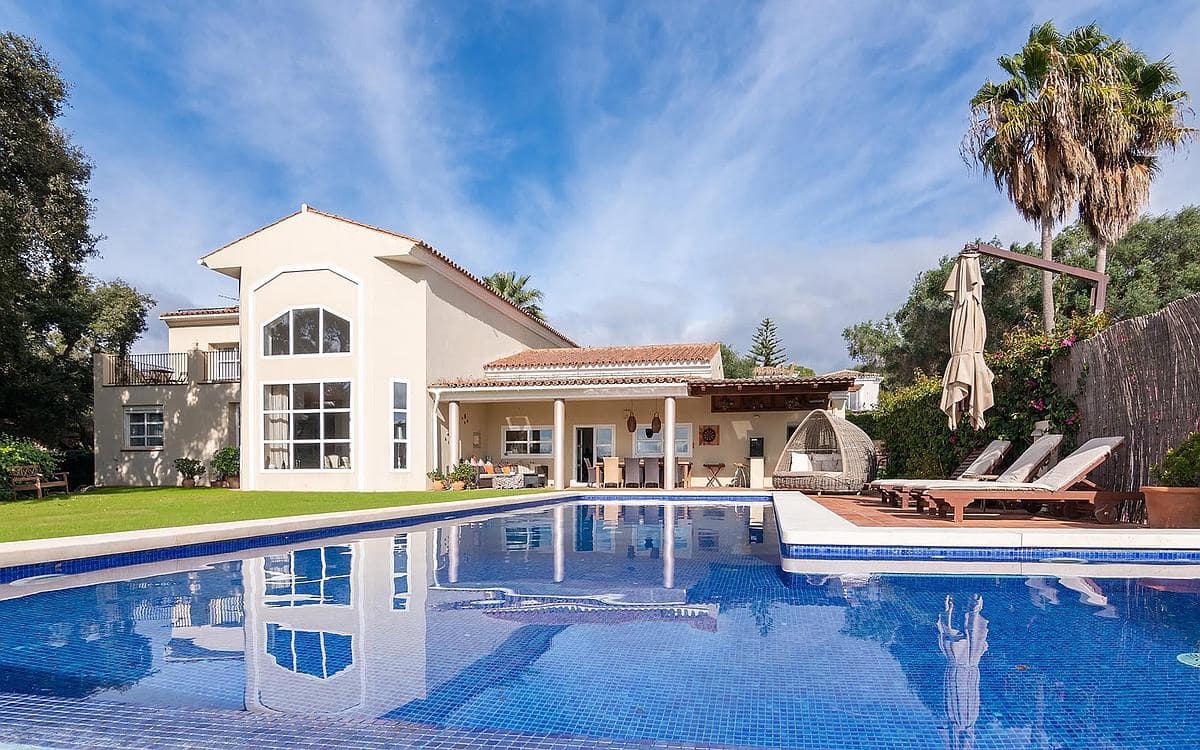 6 sypialnia Willa na sprzedaż w Sotogrande z basenem - 1 850 000 € (Ref: 9182167)