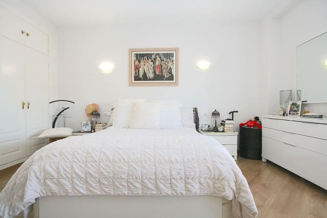 4 soveværelse Byhus til salg i Fuengirola med swimmingpool - € 1.050.000 (Ref: 9182200)