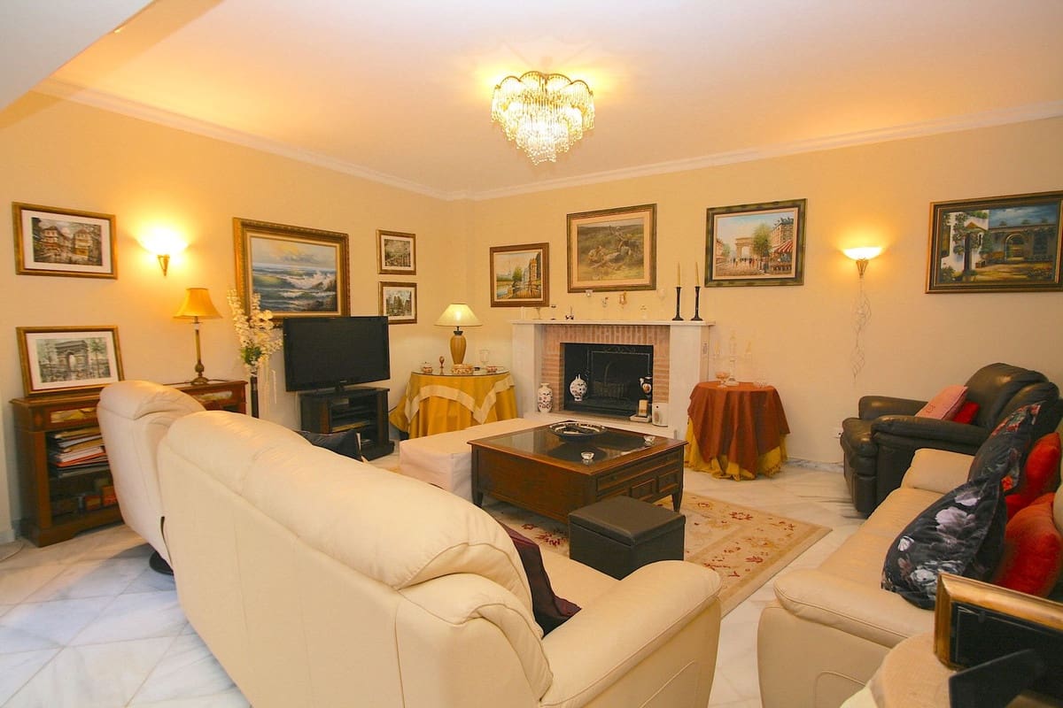 4 soverom Hus til salgs i Fuengirola med svømmebasseng - € 1 050 000 (Ref: 9182200)