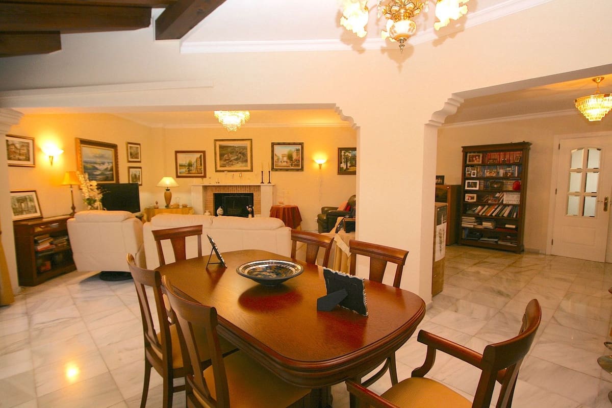 4 soverom Hus til salgs i Fuengirola med svømmebasseng - € 1 050 000 (Ref: 9182200)