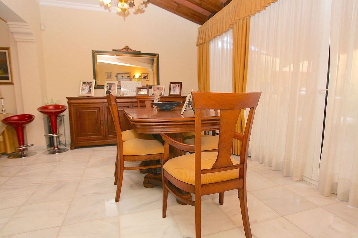 4 soverom Hus til salgs i Fuengirola med svømmebasseng - € 1 050 000 (Ref: 9182200)