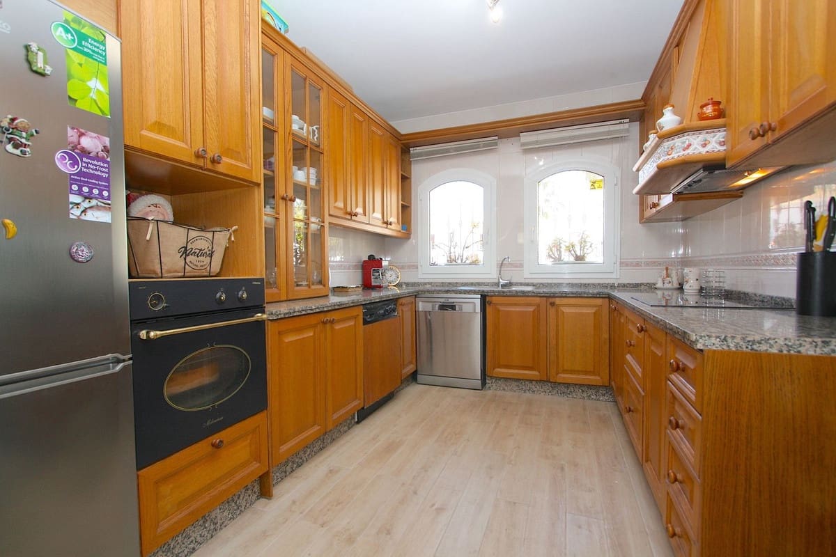 4 soverom Hus til salgs i Fuengirola med svømmebasseng - € 1 050 000 (Ref: 9182200)