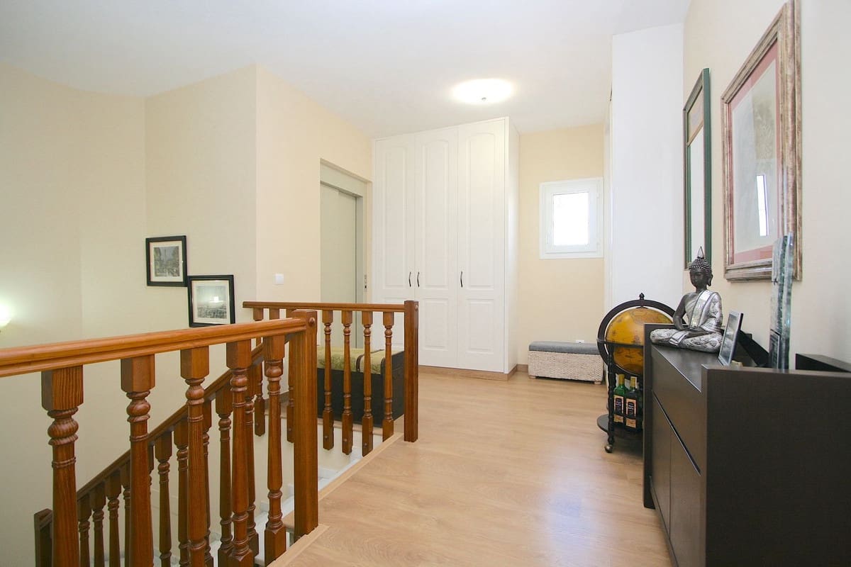 4 soverom Hus til salgs i Fuengirola med svømmebasseng - € 1 050 000 (Ref: 9182200)