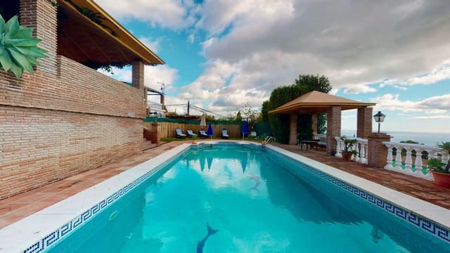 Chalet de 7 habitaciones en La Capellania, Benalmádena en venta con piscina - 1.795.000 € (Ref: 9182213)