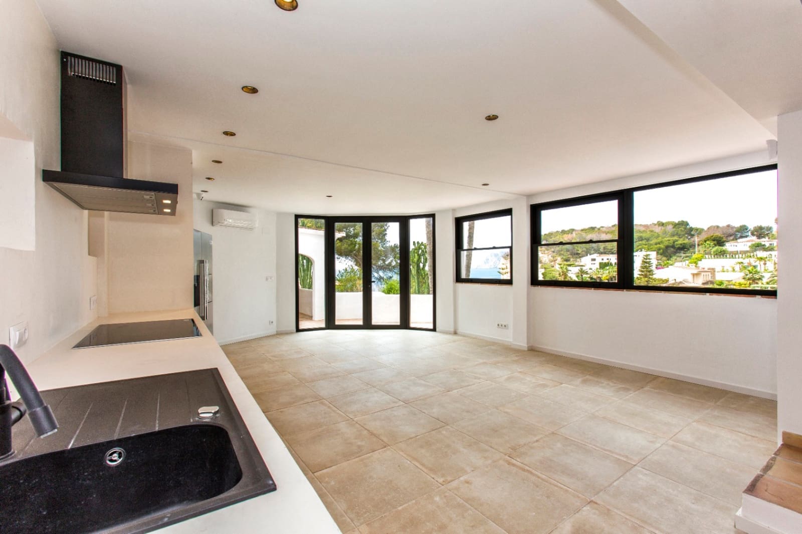 4 soverom Villa til salgs i Benissa med svømmebasseng garasje - € 1 345 000 (Ref: 9182214)